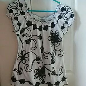 White and black top blouse